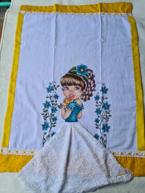 pano de prato de boneca saia branca com renda