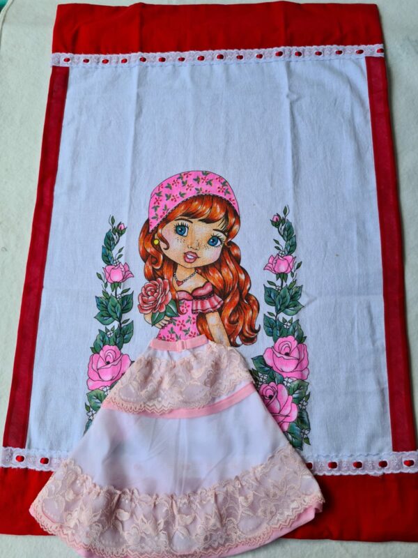 pano de prato de boneca saia branca com renda rosa